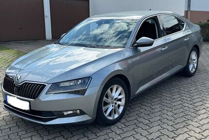 Skoda Superb 203.000 km 13.600 € Karlsruhe 76228