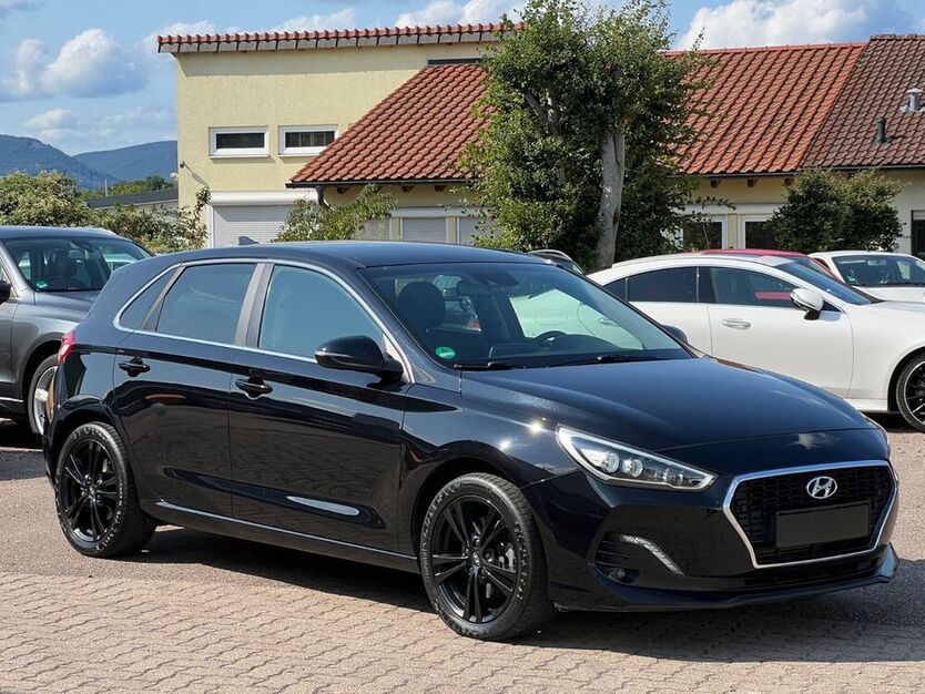 i30