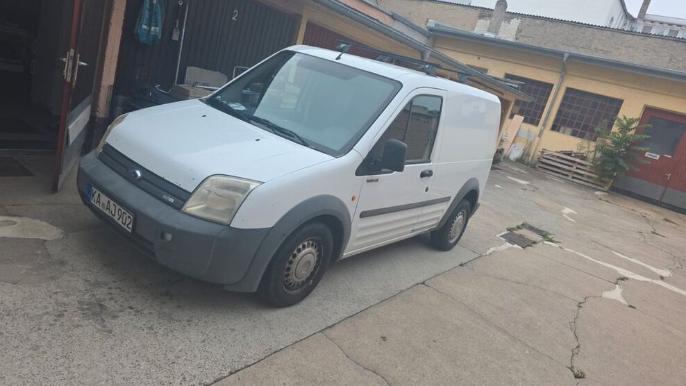 Ford Tourneo Connect 320.000 km 2.200 € Karlsruhe 76189