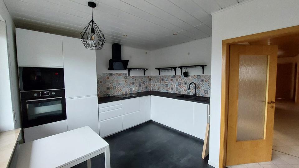 4-Zimmer-Wohnung mit 2 Balkonen in Kraichtal-Neuenbürg 4 zimmer