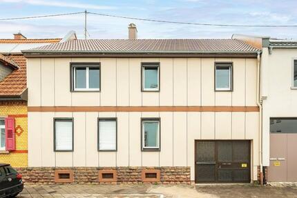 Haus Karlsruhe Rüppurr - 8 Zimmer, 184 m&sup2;, 895.000&euro; | Angebot:25308451