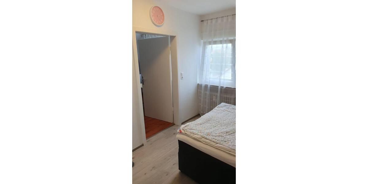 Dachgeschoßwohnung Oberderdingen - 2.5 Zimmer, 62 m&sup2;, 163.000&euro; | Angebot:26972592