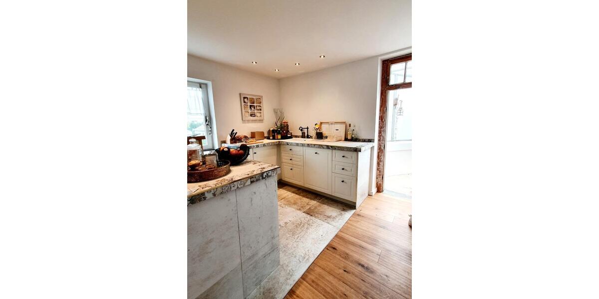 Einfamilienhaus Karlsruhe Neureut - 14 Zimmer, 400 m&sup2;, 1.498.000&euro; | Angebot:26961262
