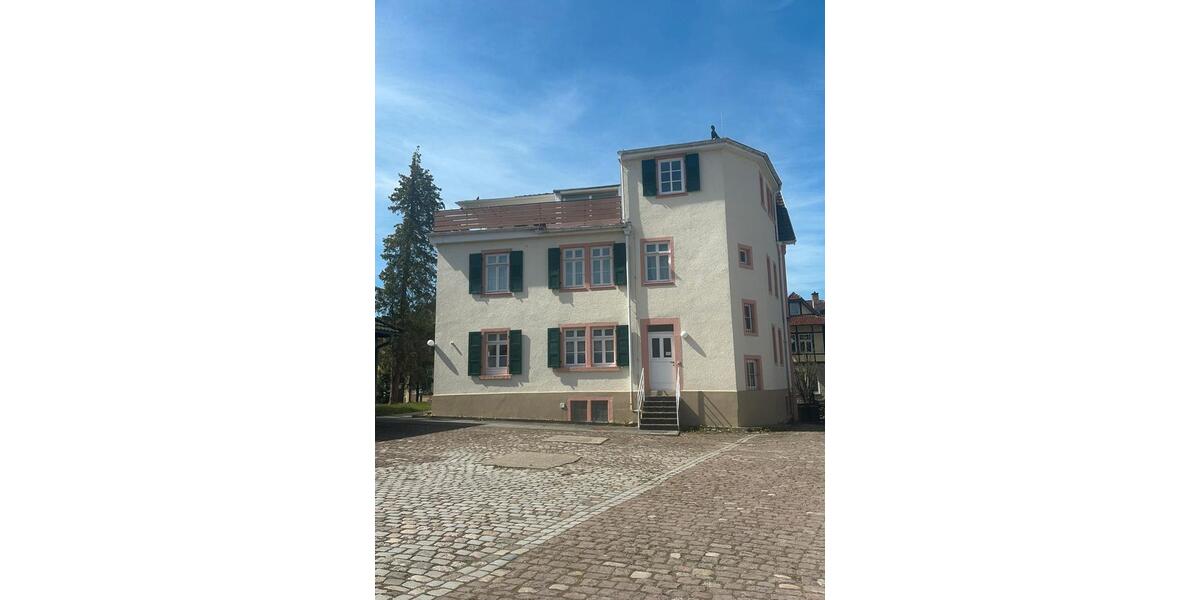 Etagenwohnung Gernsbach - 5 Zimmer, 145 m&sup2;, 1.250&euro; | Angebot:26137203