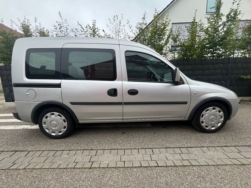 Opel Combo 155.000 km 4.555 € Stutensee 76297