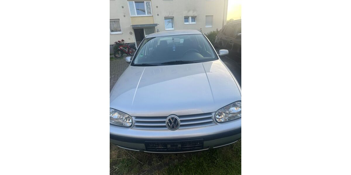 VW Golf 190.000 km 1.500 &euro; Bruchsal 76646