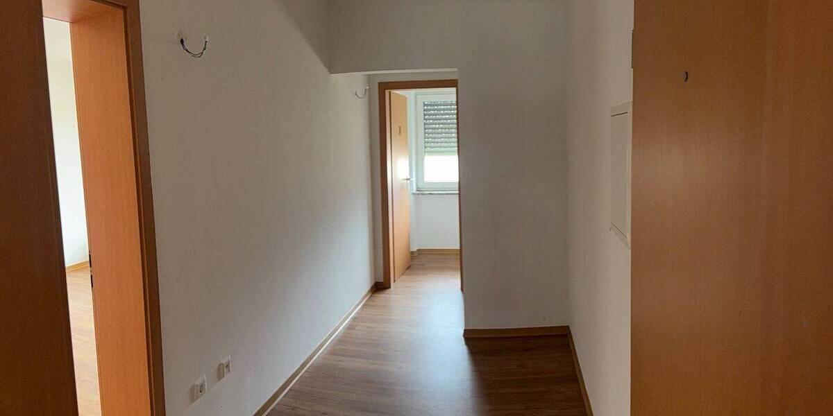 Etagenwohnung Philippsburg - 4 Zimmer, 89 m&sup2;, 823&euro; | Angebot:26882154