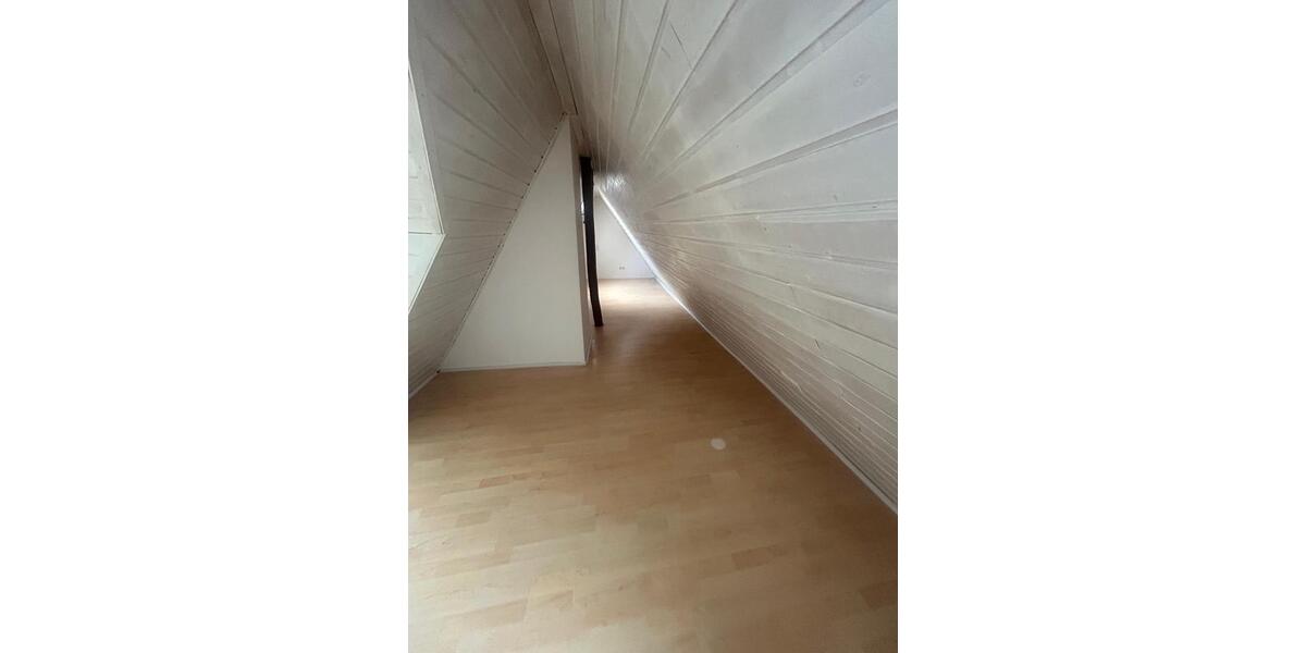 Einfamilienhaus Hördt - 3 Zimmer, 70 m&sup2;, 950&euro; | Angebot:25783472