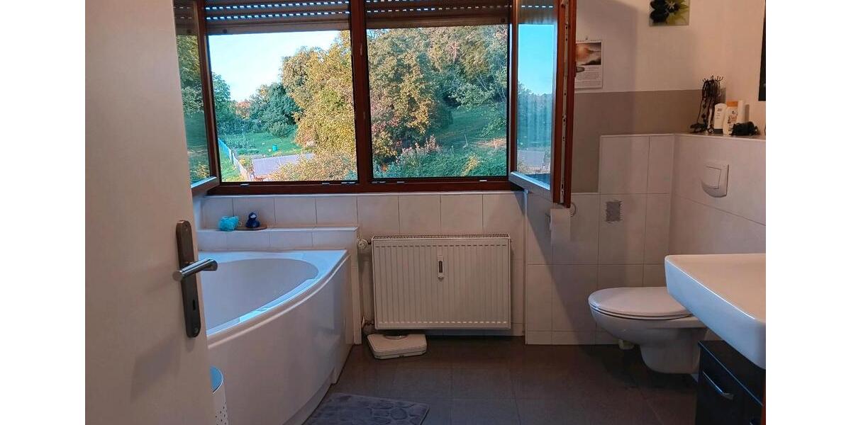 Etagenwohnung Malsch - 4 Zimmer, 107 m&sup2;, 350.000&euro; | Angebot:25792889