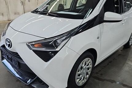 Toyota Aygo (X) 70.359 km 9.990 &euro; Bretten 75015