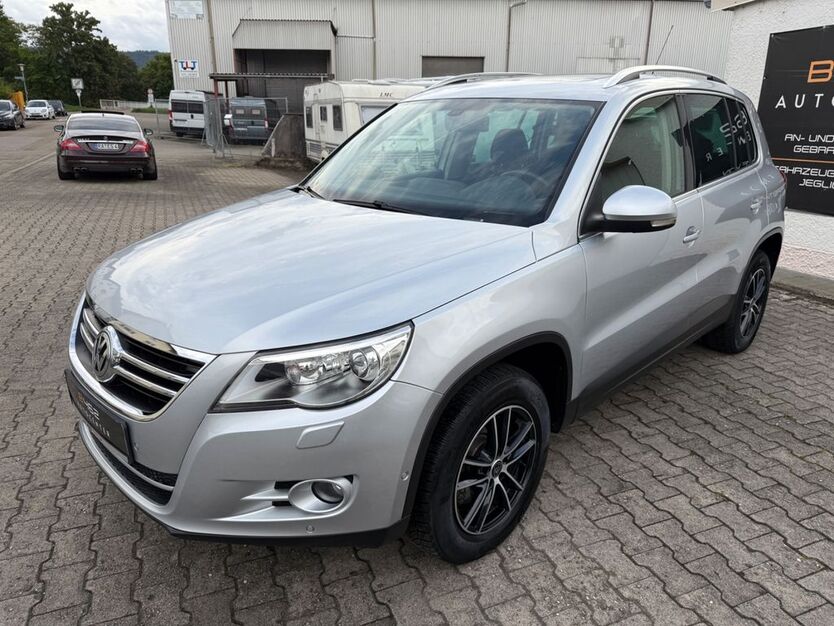 VW Tiguan 122.150 km 9.990 € Gaggenau 76571