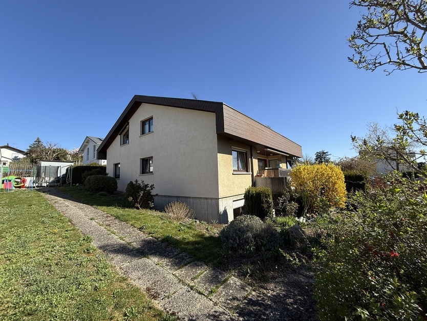 Freistehendes 3-Familienhaus in guter und ruhiger Wohnlage
