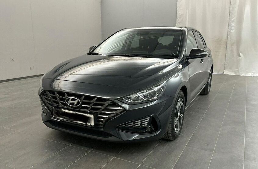 i30