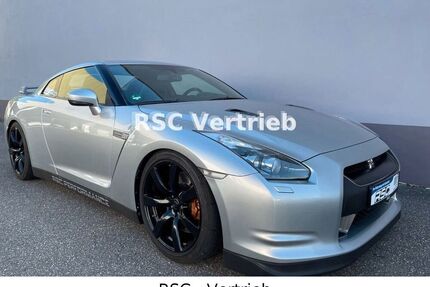Nissan GT-R