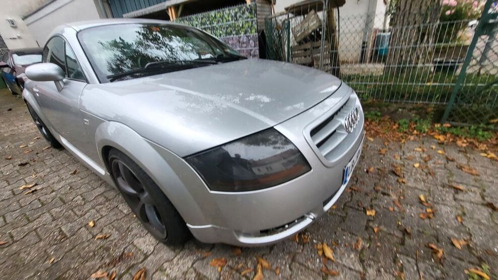 Audi TT 128.000 km 4.500 € Karlsbad 76307