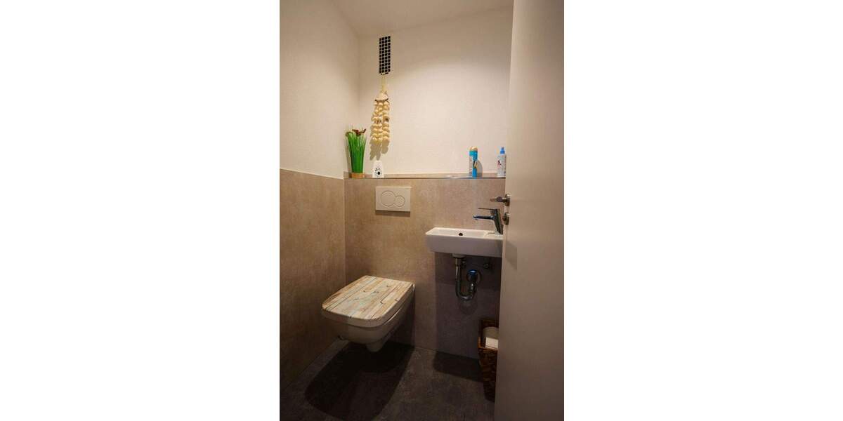 Hochwertig sanierte 3 Zimmer Wohnung mit Balkon und TG-Stellplatz in Pforzheim 3 zimmer