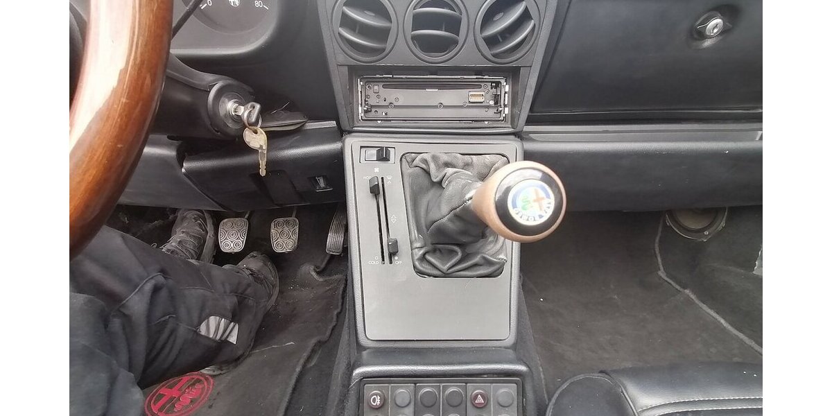 Alfa Romeo Spider 1.6 H Kennzeichen 114.000 km 13.998 &euro; Landau 76829