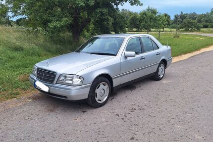 Mercedes-Benz C 180 176.000 km 2.990 &euro; Berg 76768
