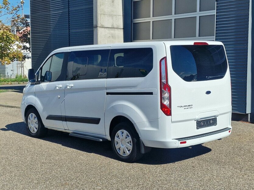 Ford Tourneo Custom 320 L1 H1 Tourneo Trend Klima 60.000 km 31.499 € Landau 76829
