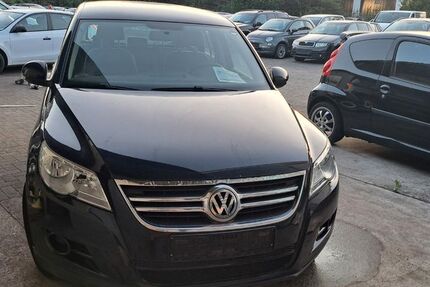 VW Tiguan 215.000 km 4.299 € Oberhausen-Rheinhausen 68794