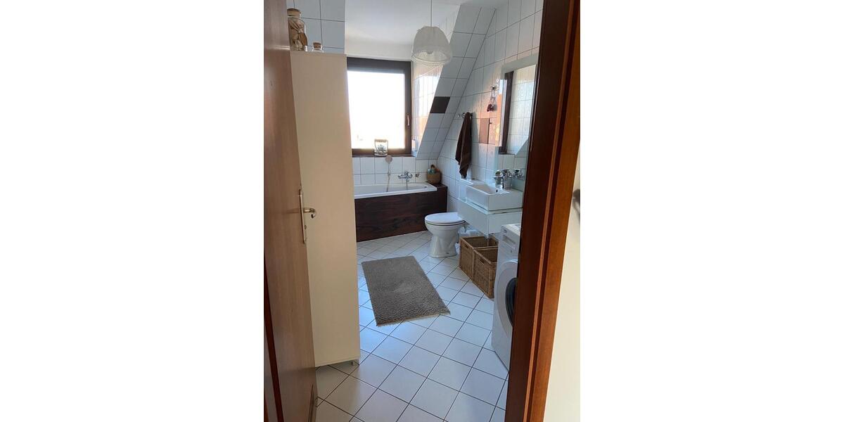 Dachgeschoßwohnung Philippsburg - 4 Zimmer, 101 m&sup2;, 365.000&euro; | Angebot:26907983