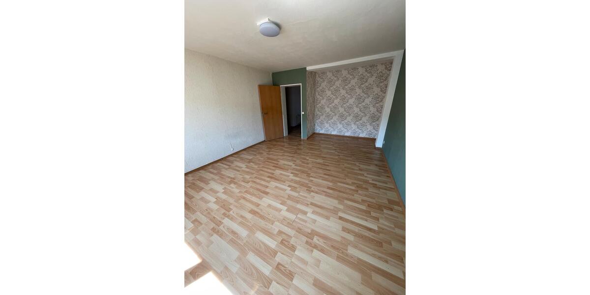 Etagenwohnung Pforzheim - 3 Zimmer, 76 m&sup2;, 780&euro; | Angebot:25750763