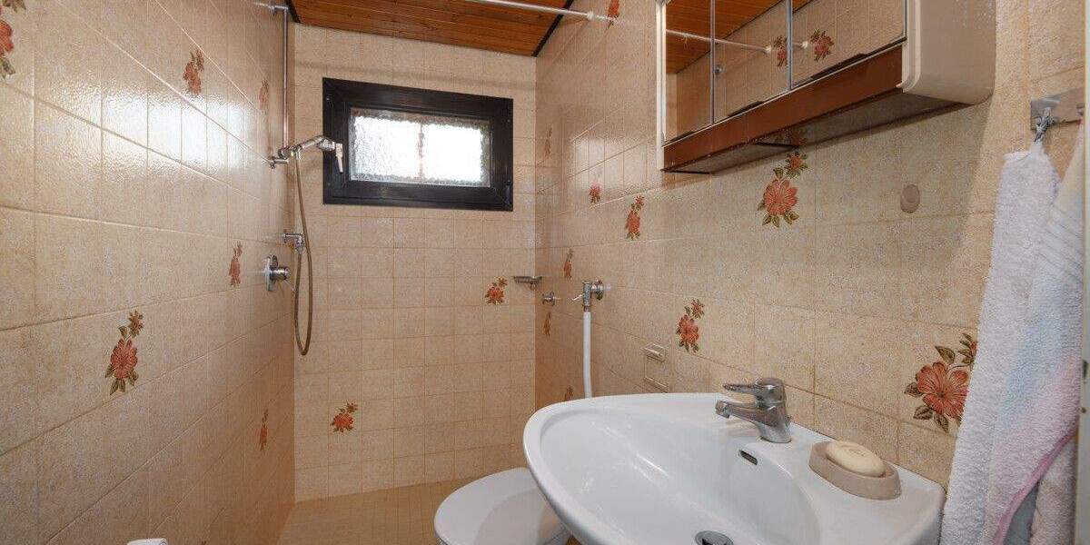 Mehrfamilienhaus, Wohnhaus Baden-Baden / Sandweier Sandweier - 8 Zimmer, 188 m&sup2;, 650.000&euro; | Angebot:25276152