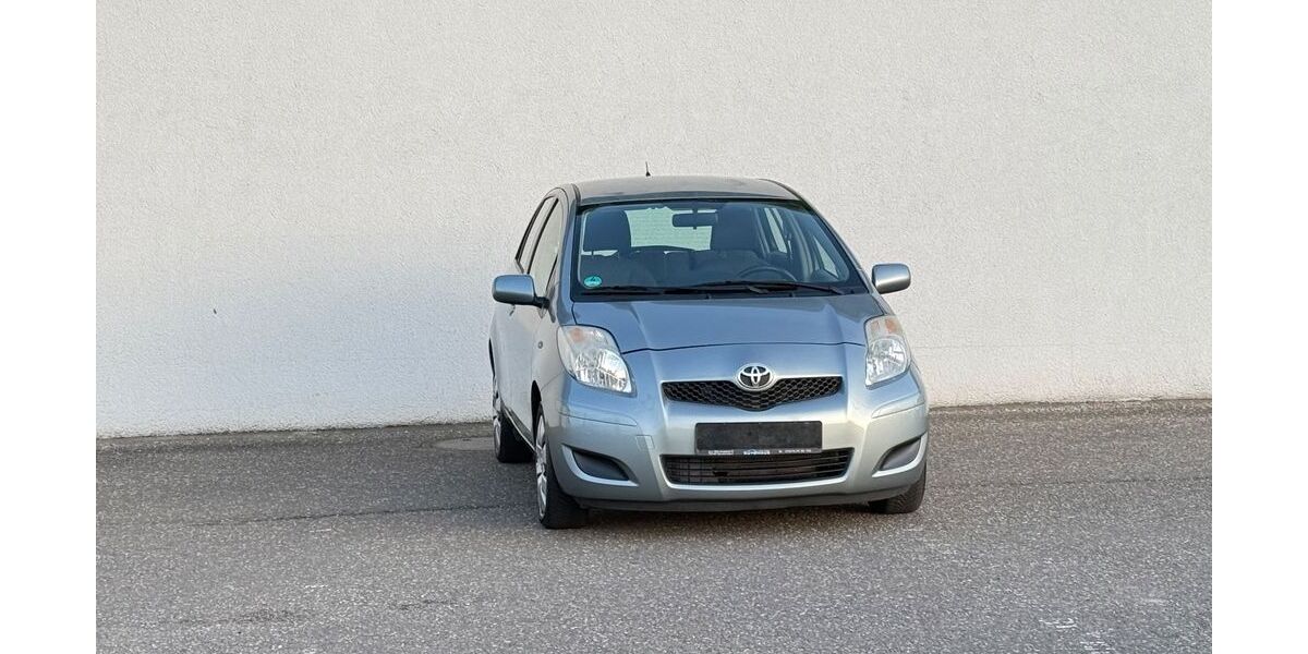 Toyota Yaris 120.000 km 5.499 &euro; Kandel 76870
