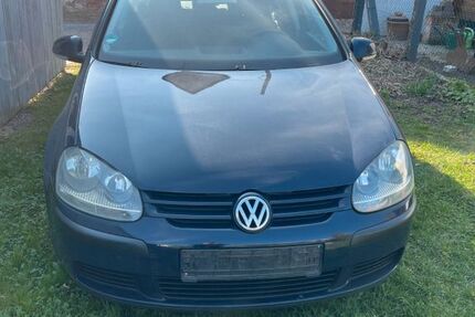 VW Golf 243.000 km 1.500 &euro; Minfeld 76872