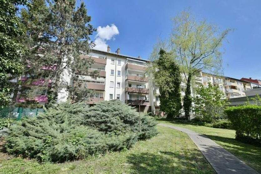 1,5 ZKB, 48 m², die Wohnung wurde grundsaniert und wird demnächst frei. 1 zimmer