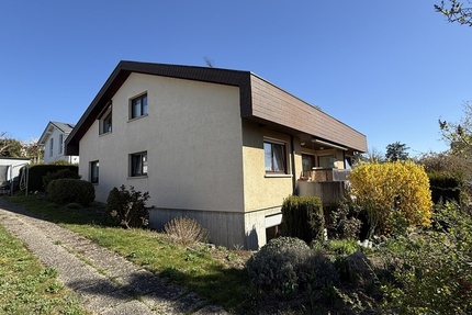 Freistehendes 3-Familienhaus in guter und ruhiger Wohnlage
