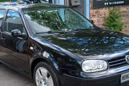 VW Golf 178.000 km 2.399 € Karlsruhe 76131