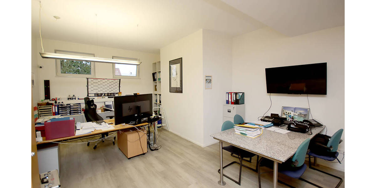 Gewerbeobjekt Baden-Baden Sandweier - 2 Zimmer, 104 m&sup2;, 470.000&euro; | Angebot:24140020