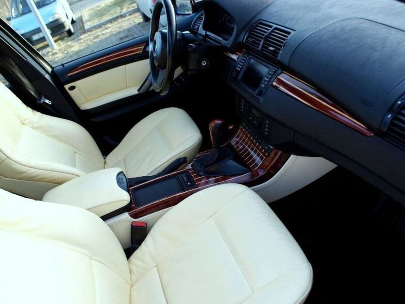 BMW X5 229.624 km 4.599 € Singen 75196