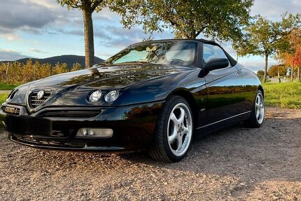 Alfa Romeo Spider 75.500 km 8.500 &euro; Landau 76829