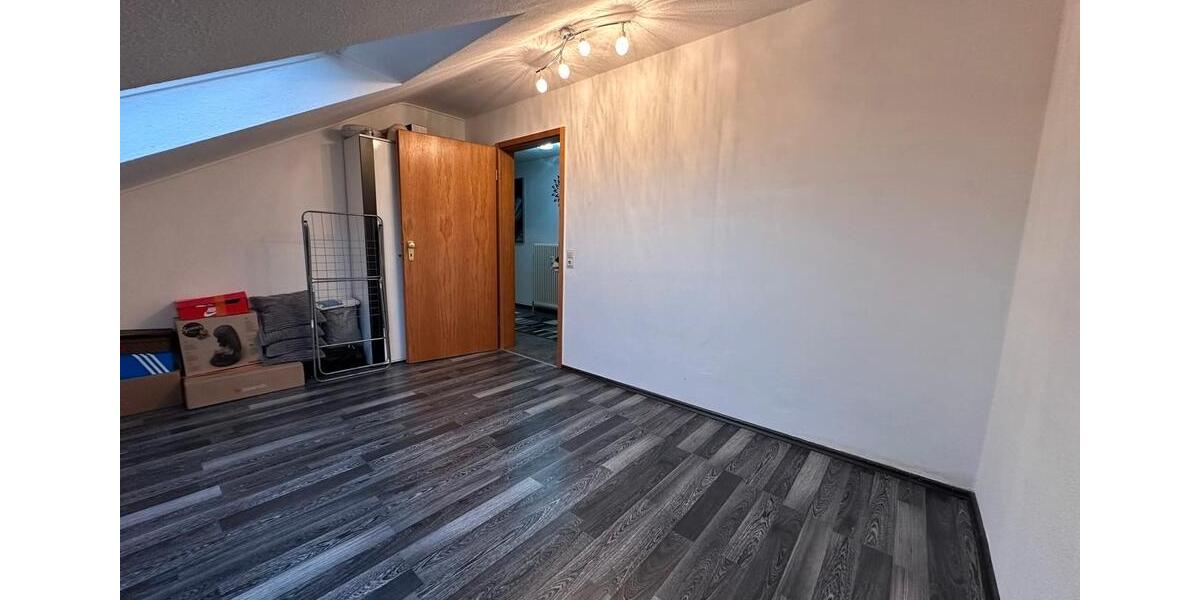 Etagenwohnung Kraichtal - 4 Zimmer, 100 m&sup2;, 900&euro; | Angebot:26408597