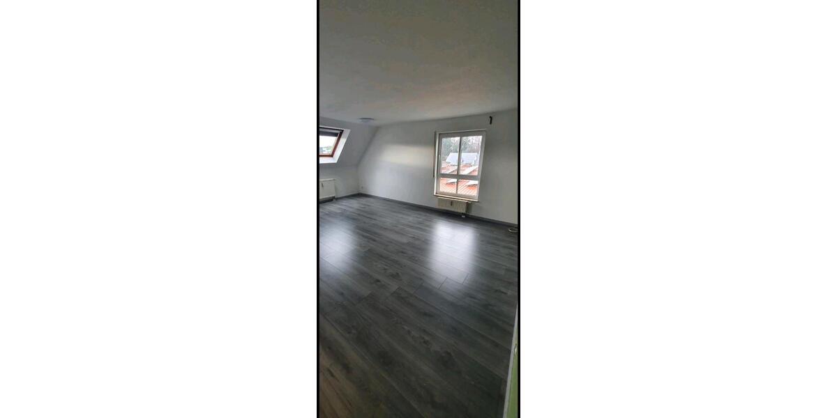 Etagenwohnung Bruchsal - 3 Zimmer, 85 m&sup2;, 1.150&euro; | Angebot:26415202