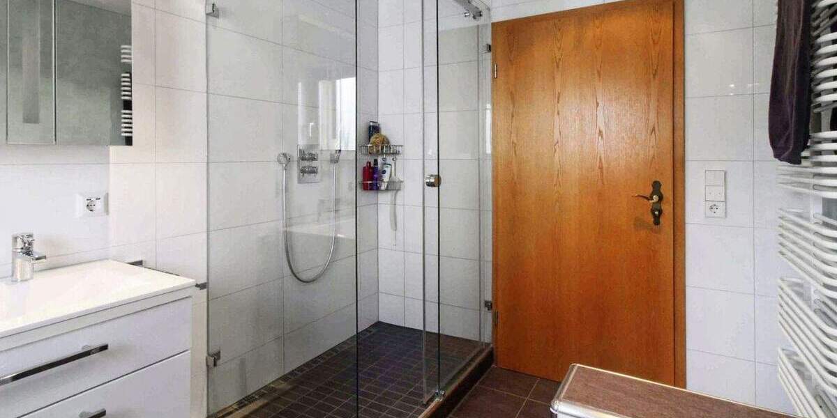 Doppelhaushälfte Karlsbad Langensteinbach - 5 Zimmer, 155 m&sup2;, 549.000&euro; | Angebot:25650683