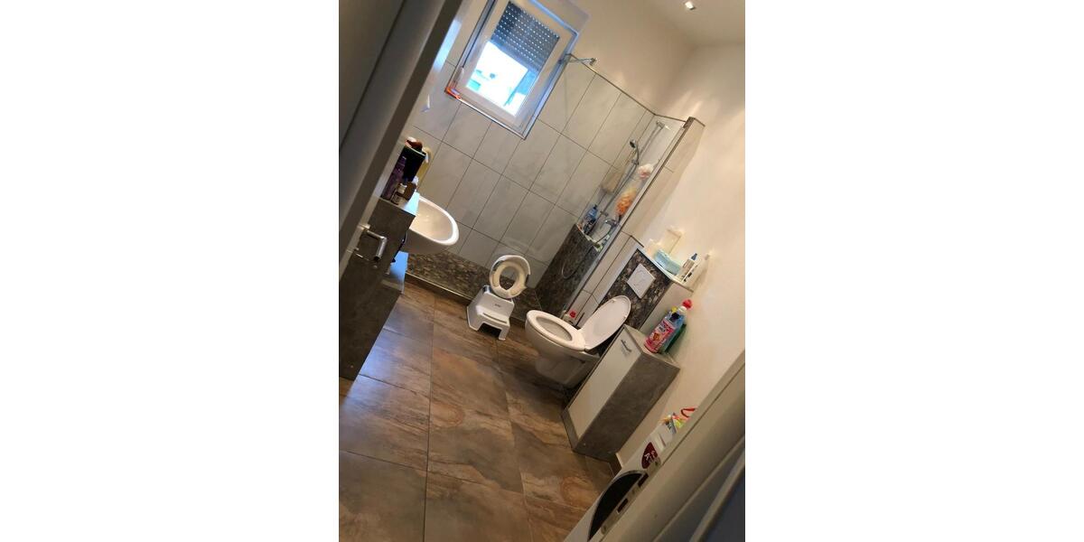 Erdgeschoßwohnung Stutensee - 3 Zimmer, 112 m&sup2;, 1.350&euro; | Angebot:26367605