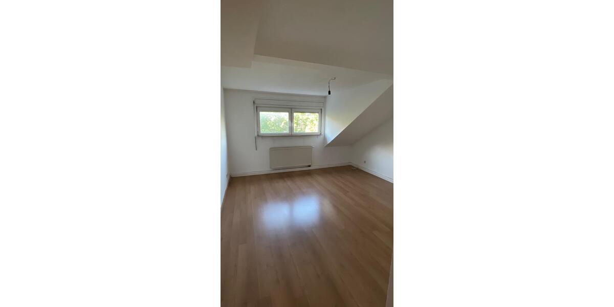 Dachgeschoßwohnung Karlsruhe - 2 Zimmer, 45 m&sup2;, 450&euro; | Angebot:26705158