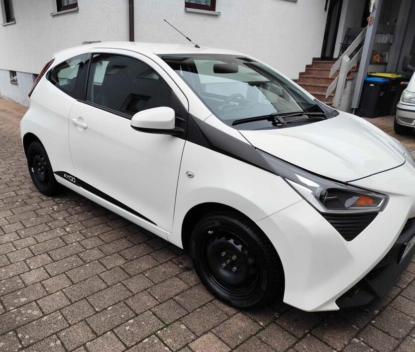 Aygo (X)
