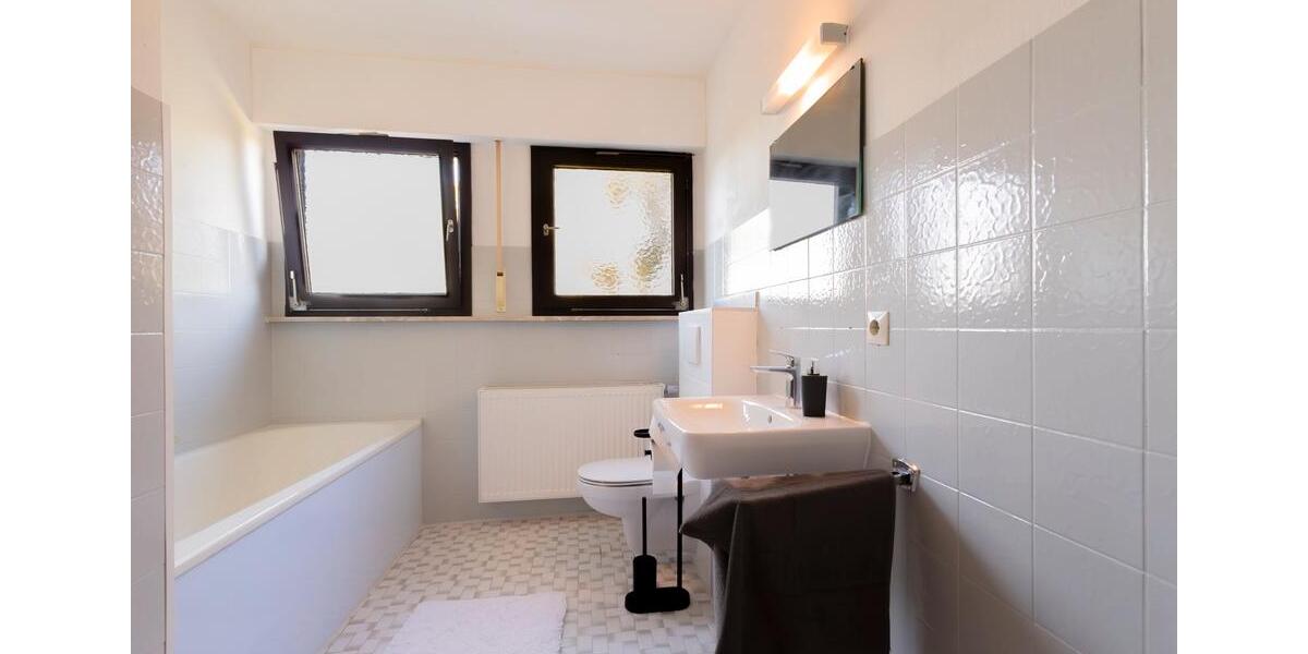 Etagenwohnung Pforzheim Nordstadt - 4 Zimmer, 99 m&sup2;, 1.300&euro; | Angebot:26223606
