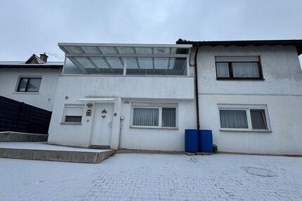 3-Zimmer-EG-Wohnung mit Hof in Niefern zimmer