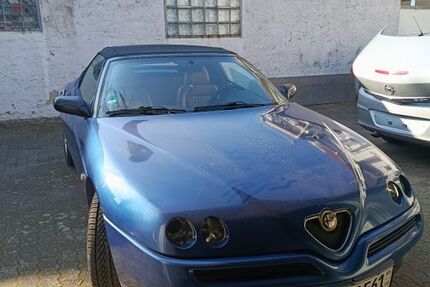 Alfa Romeo Spider 200.000 km 2.250 &euro; Karlsruhe 76185