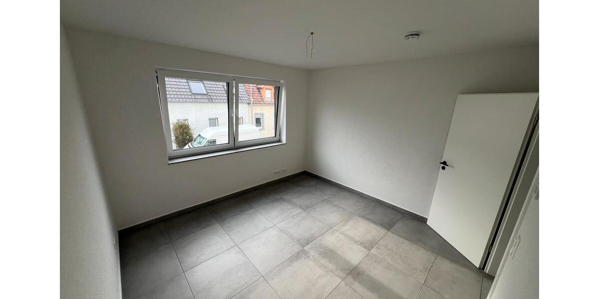 Etagenwohnung Bad Schönborn - 3 Zimmer, 88 m&sup2;, 1.350&euro; | Angebot:26426618