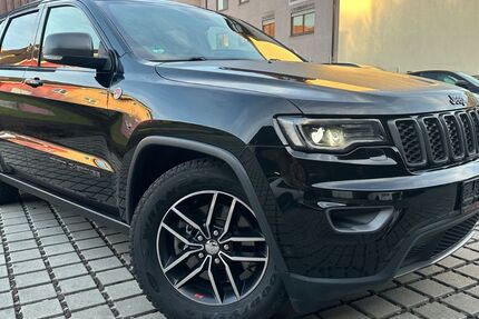 Jeep Grand Cherokee 179.570 km 19.999 &euro; Pforzheim 75179