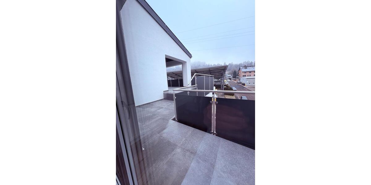 Etagenwohnung Pforzheim Nordstadt - 8 Zimmer, 15 m&sup2;, 500&euro; | Angebot:25642687