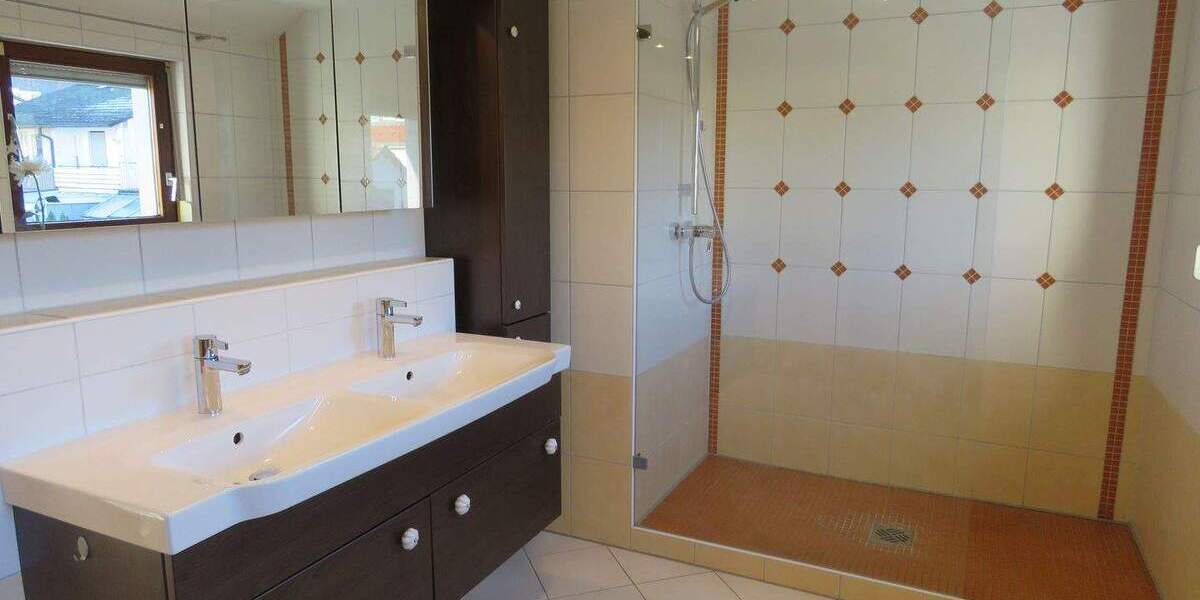 Einfamilienhaus Gaggenau - 4 Zimmer, 120 m&sup2;, 485.000&euro; | Angebot:25704872