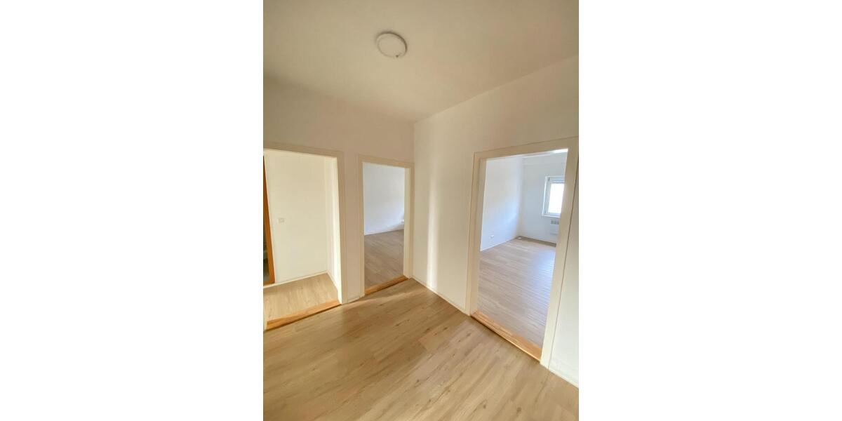 Etagenwohnung Ettlingen - 3 Zimmer, 85 m&sup2;, 1.050&euro; | Angebot:25561033