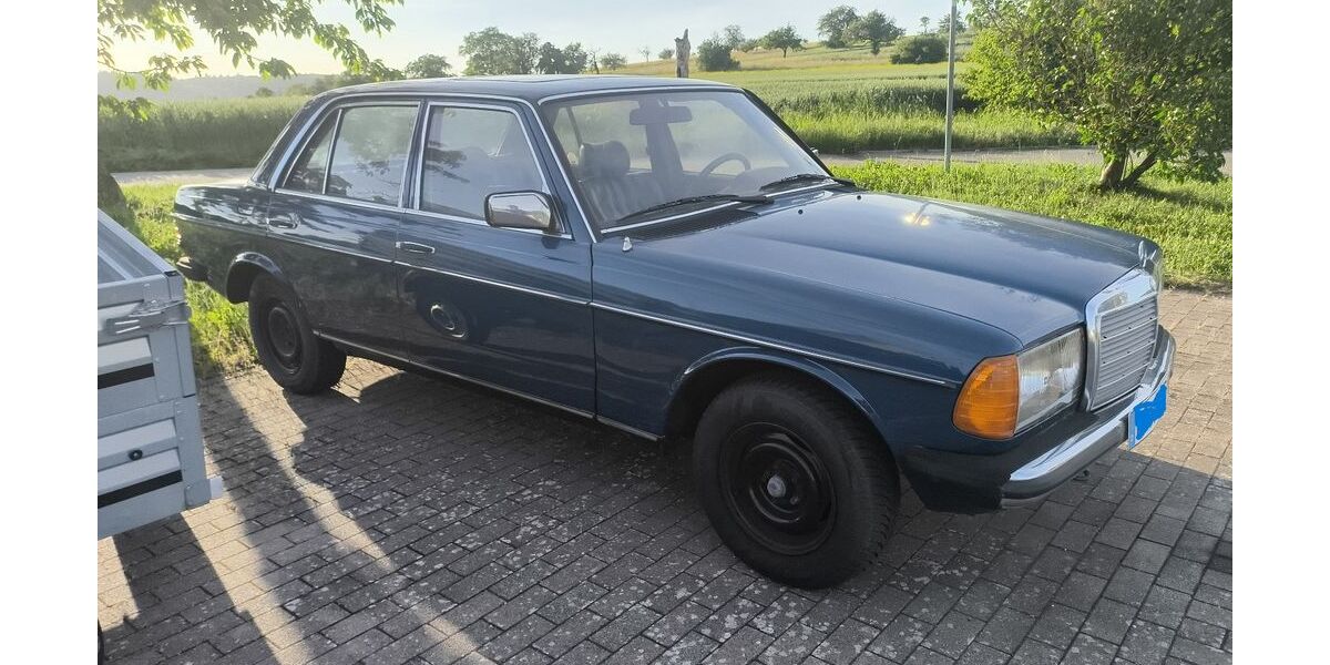 Mercedes-Benz 240 300.000 km 5.000 &euro; Keltern 75210